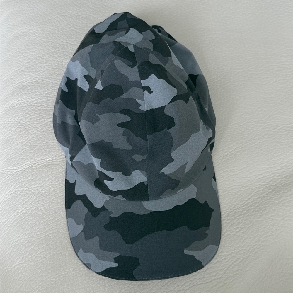 Lululemon Camouflage Ball Hat Mint Condition